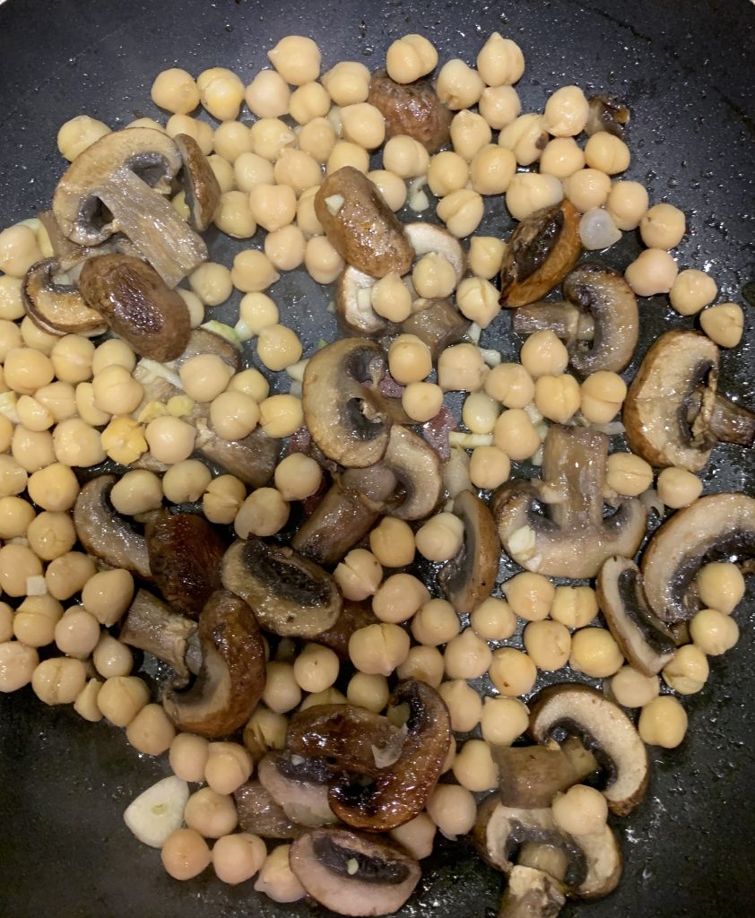mushrooms and chickpeas with garlic
