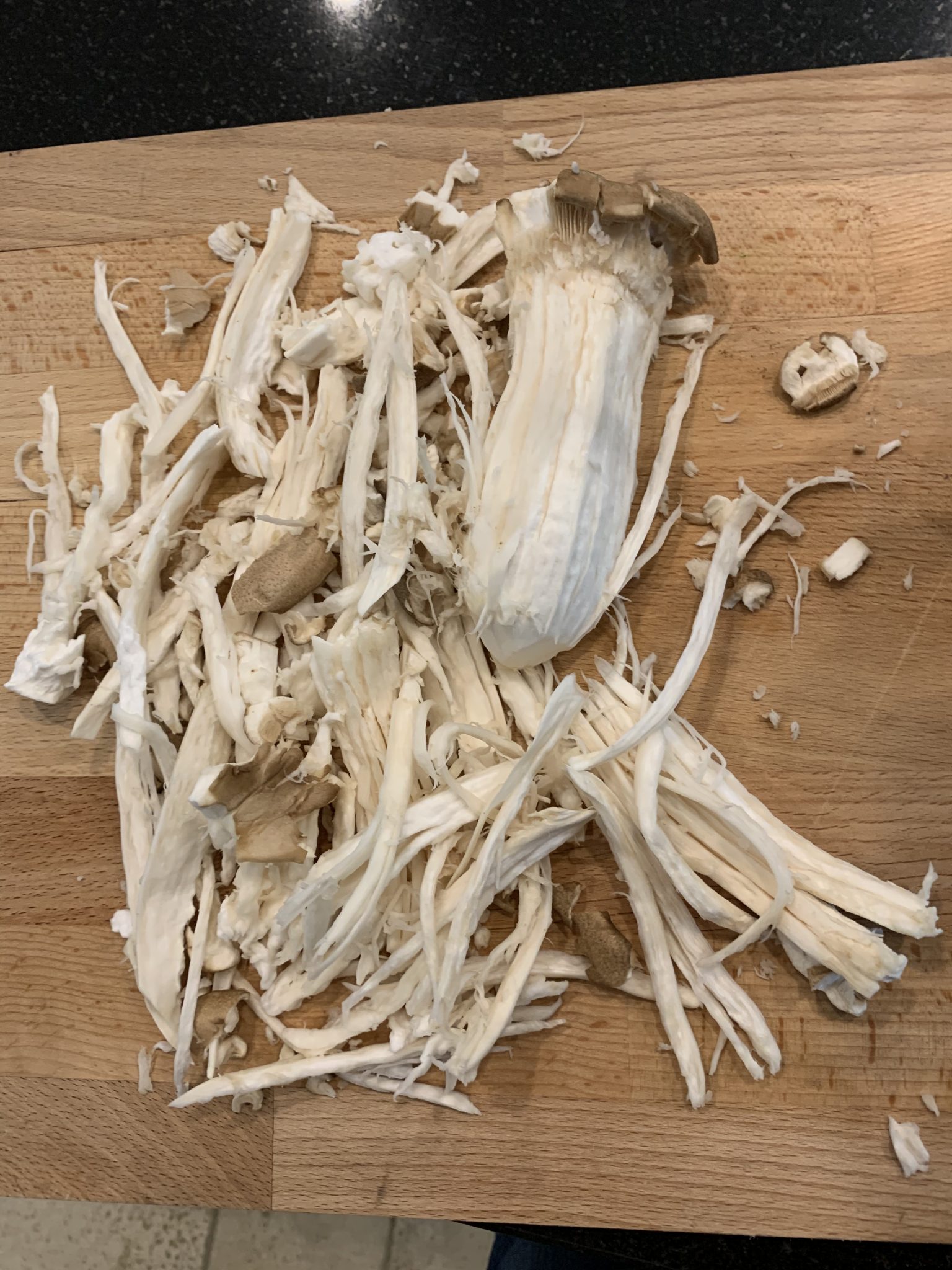 Spiced Shredded king oyster mushrooms The Plant based dad