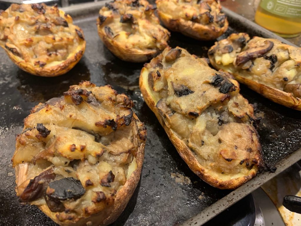 stuff jacket potato with mushrooms and onions