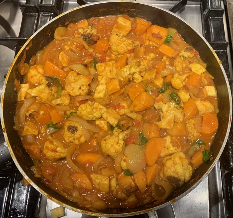 cauliflower sweet potato curry